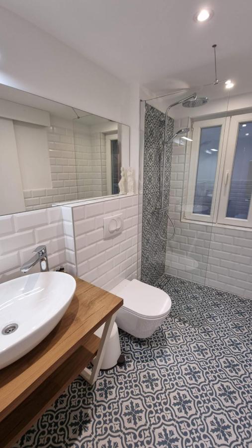Vitelli Apartments And Rooms สปลิท ภายนอก รูปภาพ